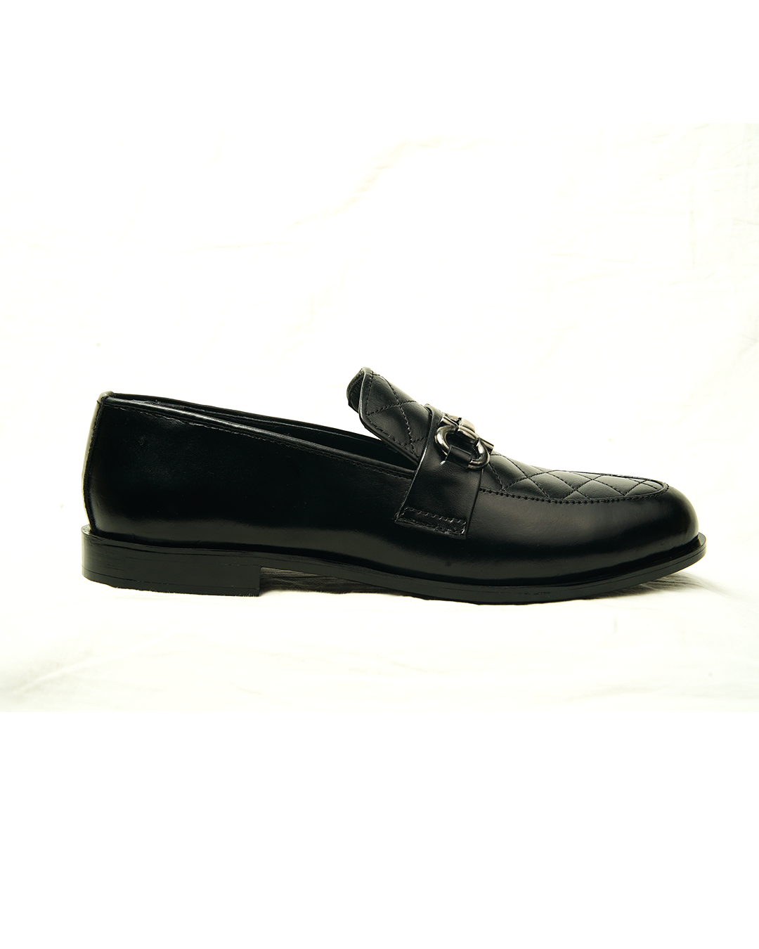 Refined Radiance | Black